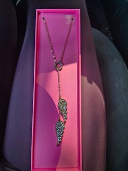 Victoria's Secret necklace