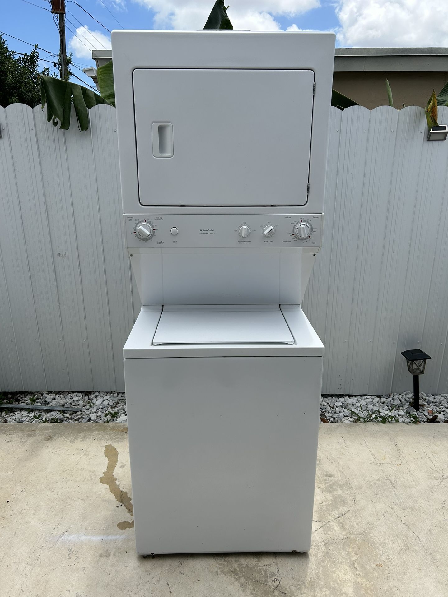 GE Washer and Dryer (combo27”)