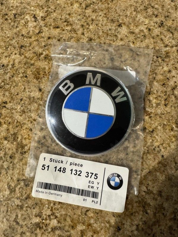 BMW 74mm OE Emblem Rear Trunk Badge LOGO Genuine - Brand New