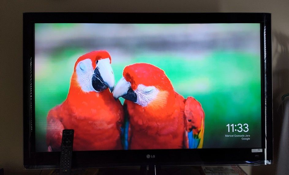 47" LG 47LH40 1080p Full HD LCD TV, TruMotion 120Hz and Intelligent Sensor Mode, Glossy Black+OEM Remote