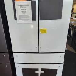 28.7 cu. ft. Smart Four Door French Door
Refrigerator in Matte White with Dual-
Dispense Autofill Pitcher