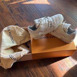 Men Shoe 10 1/2