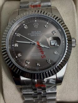 Luxurious watch