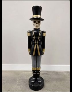 Cracker Barrel Exclusive Halloween Nutcracker Skeleton Soldier – 4FT Lighted Display