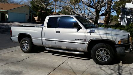Dodge ram 2001 V8 Laramie