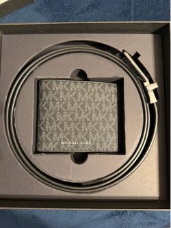 Michael Kors Gift Set, Open box, Never used, Adjustable belt