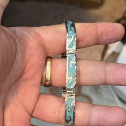 Vintage South West Sterling Silver Bracelet With Turquoise Inlay And Wonderful Design 