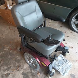 Invicare Pronto M91 Electric Mobility Chair 