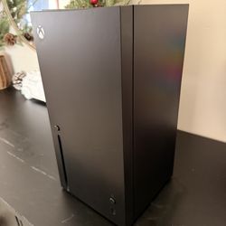Xbox Series X Mini Fridge