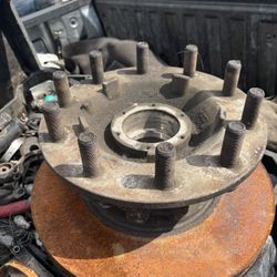 Front Hub Freightliner