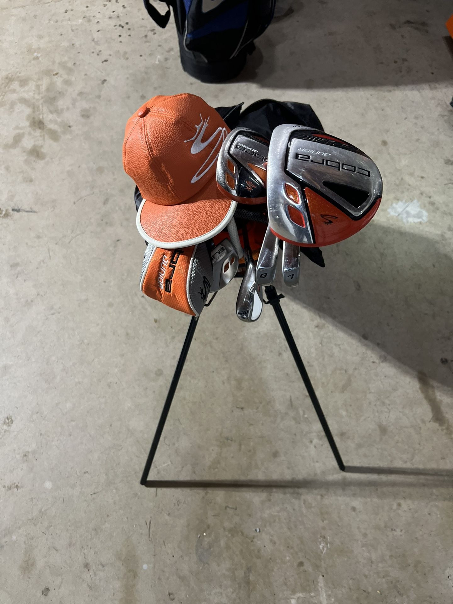 Cobra JUNIOR 9-12 Jr Set RH Orange Rickie Fowler