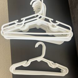 Children’s Clothes Hangers