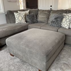 Gray Sectional W Large Ottoman