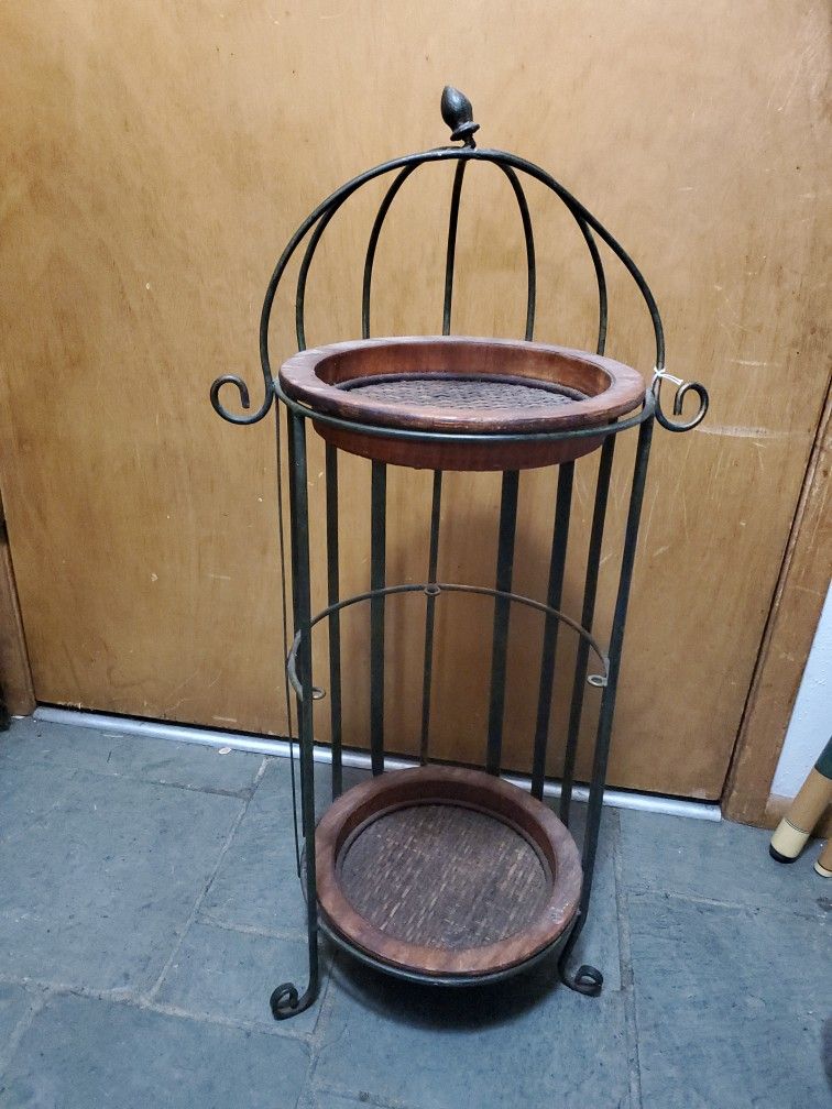 Metal Round 3 Teir Shelf