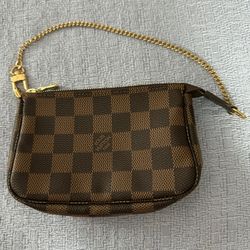 Louis Vuitton Mini Pochette
