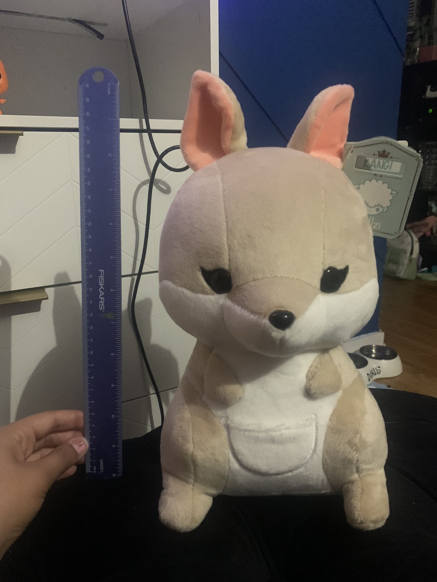 Bellzi Giant Kangaroo Plush