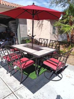 Patio Set Table And 6 Chairs With New Cushions And New Umbrella 