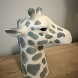 Giraffe 🦒 Piggy Bank. 