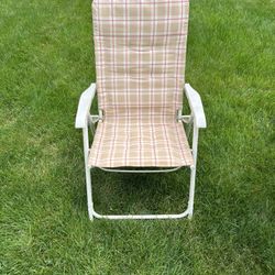 Folding Chair with Padded Cushion 