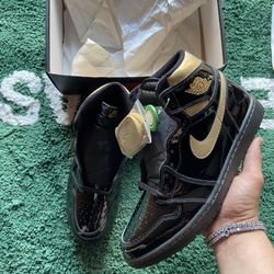 Jordan 1 Retro High OG ‘Black Metallic Gold’ 2020 Size 12M