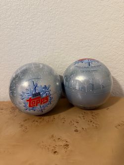 Topps 2026 MLB holiday tin