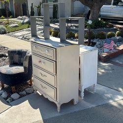 Free Furniture 