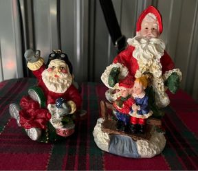 Set Of 2 Santa Claus Fugirine
