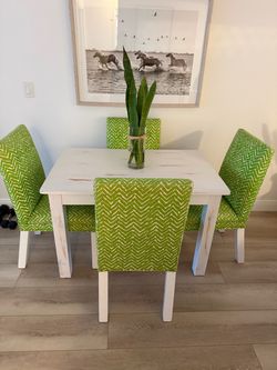 Dining table and 4 chairs