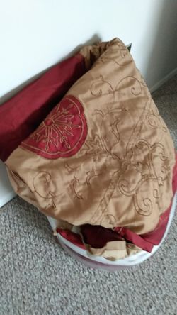 Queen size comforter