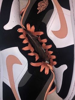 Jordan 1 peach mocha