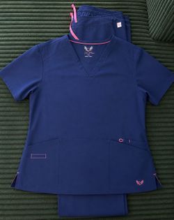 Smitten Scrub Set Navy Blue/Pink – Large – Like New