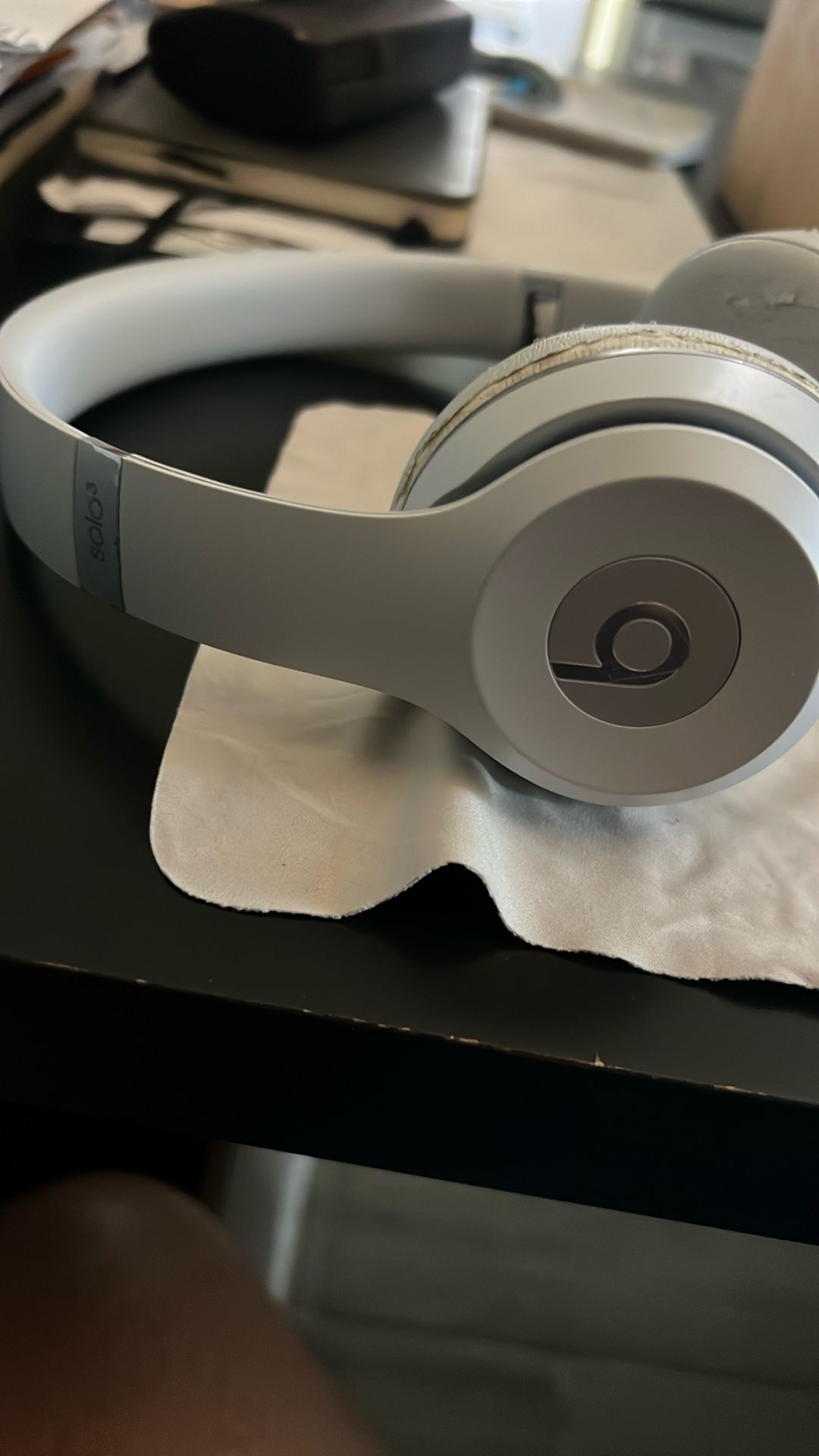 Beats Solo 3 Wireless - Read