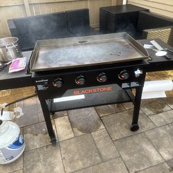 36” Blackstone grill w/accesories