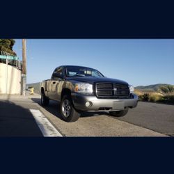 2006 Dodge Dakota