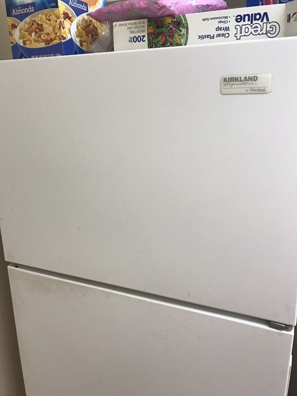 Kirkland Signature by Whirlpool 2 door refrigerator in good condition