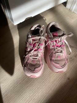 New Balance 1906R Pink Girls’ Sneakers size 13