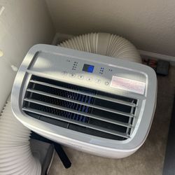 Portable air conditioner 