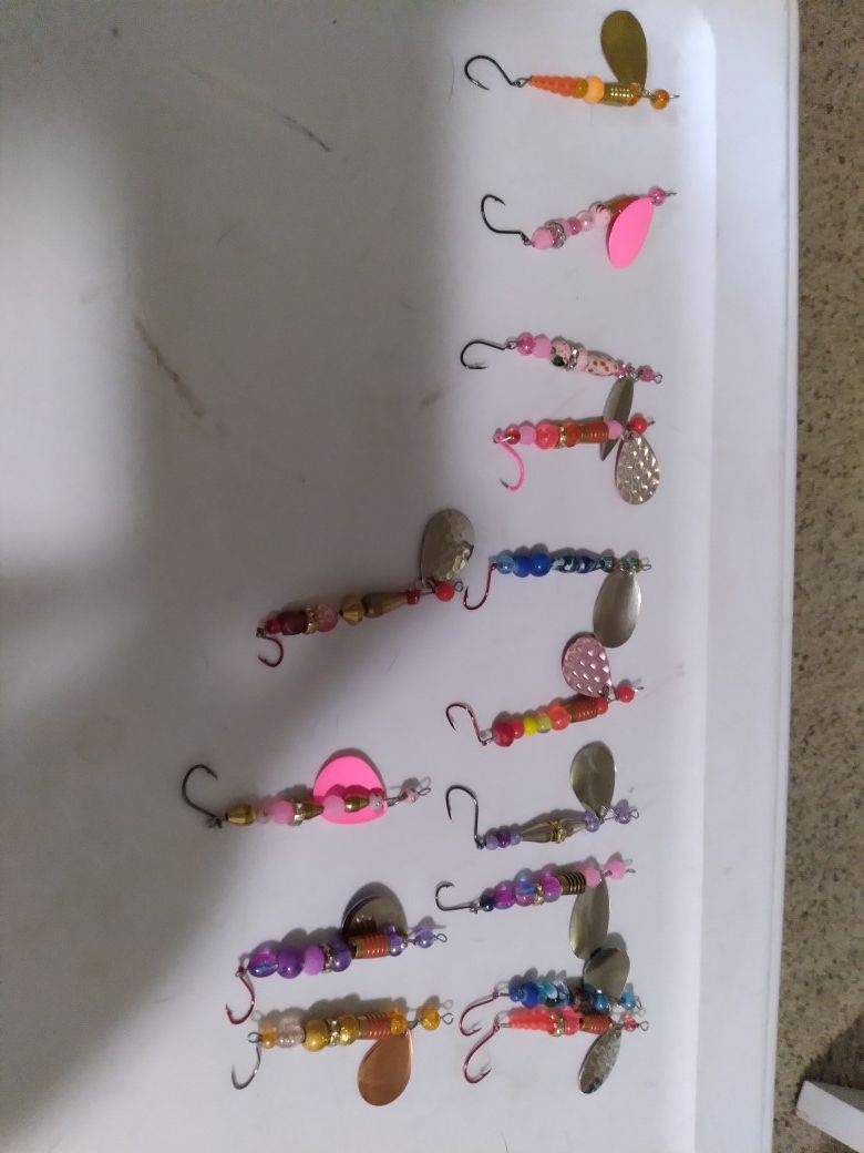 Hand tied fishing spinners