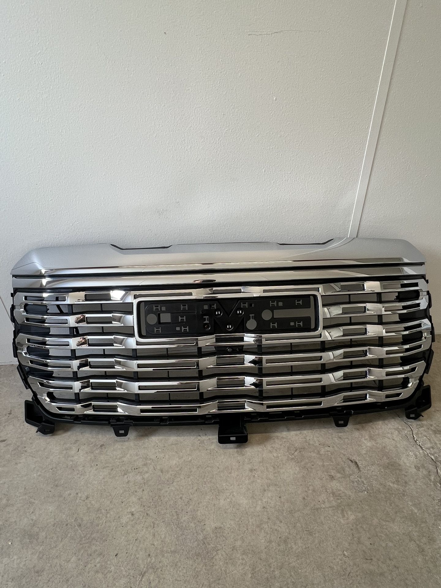 OEM 2022 2023 2024 GMC Sierra 1500 DENALI upper Bumper Grille (CHROME)