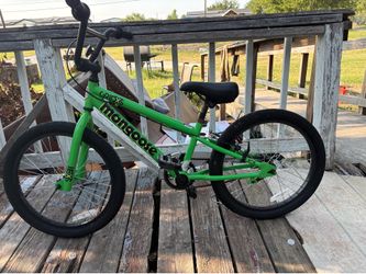 Mongoose BMX bike grid Xs here comes