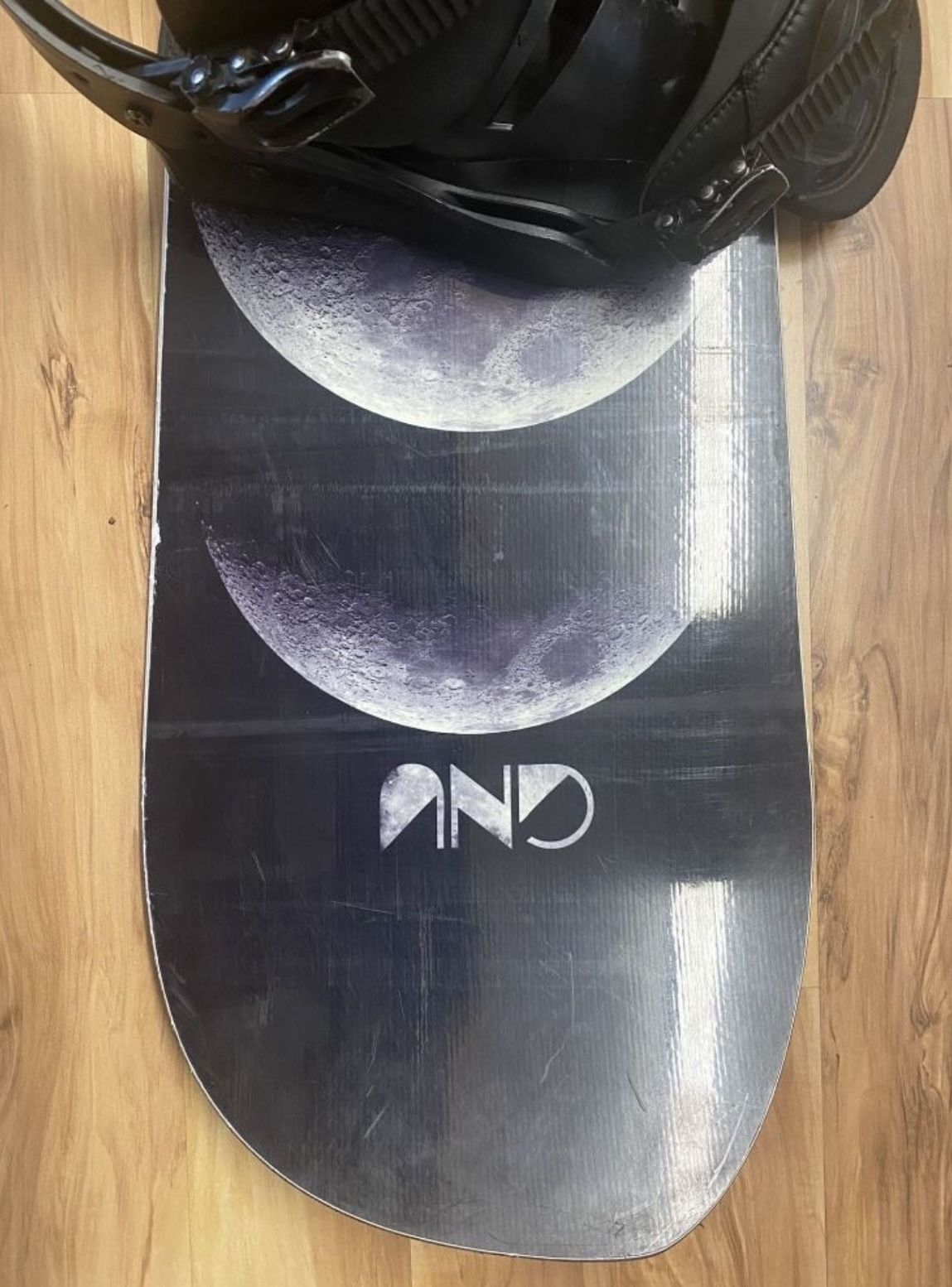 GNU Space Case Snowboard 153cm with Burton Custom Bindings Size L