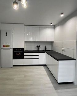 Custom Kitchen Cabinets