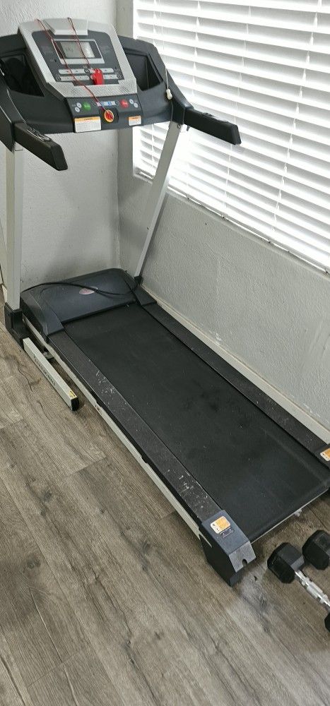 TREADMILL FOE SALE