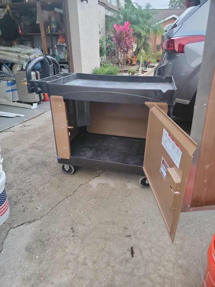 KNAACK Cart Armour Mobile Cart Security Paneling