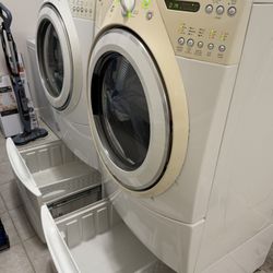 Samsung Duet Washer & Dryer + Pedestals