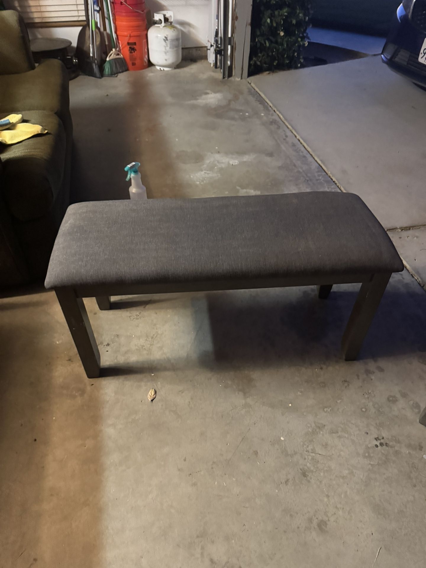 Ottoman / Chairs