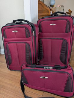 Skyway Zero Gravity 3 Piece Luggage Set