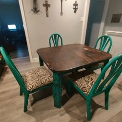 Dining Room Table 