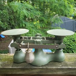   Scale.  ( used ,  good Condition )
