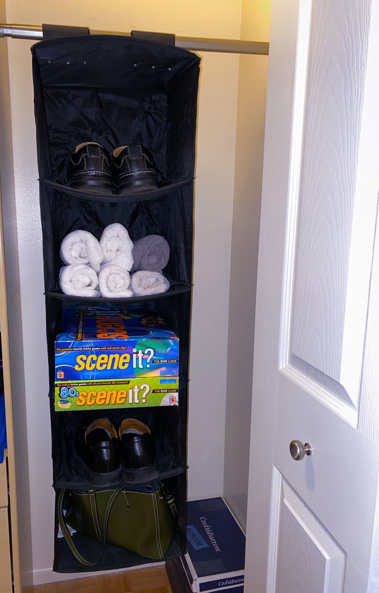 Hanging closet organizer